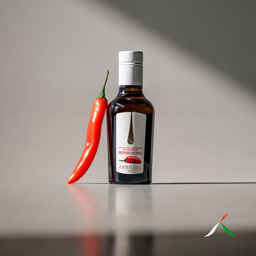 Extra panenský olivový olej ochucený chilli, 250 ml (Ročník 2023/24)