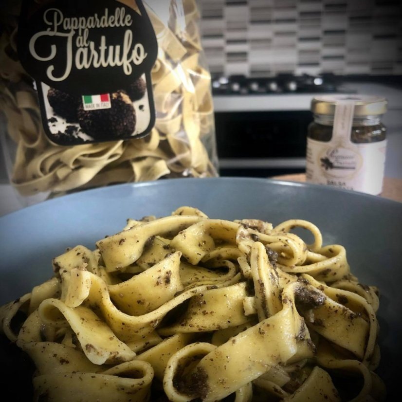 Vaječné Pappardelle s černým lanýžem, 500 g