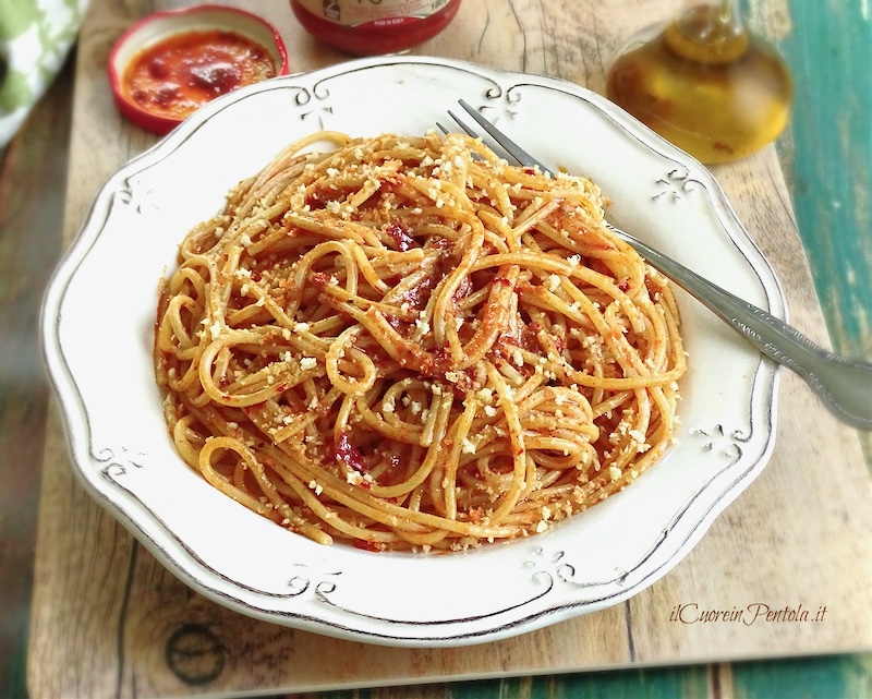Rajčatová omáčka s pikantním kalábrijským salámem (Nduja), 290 g
